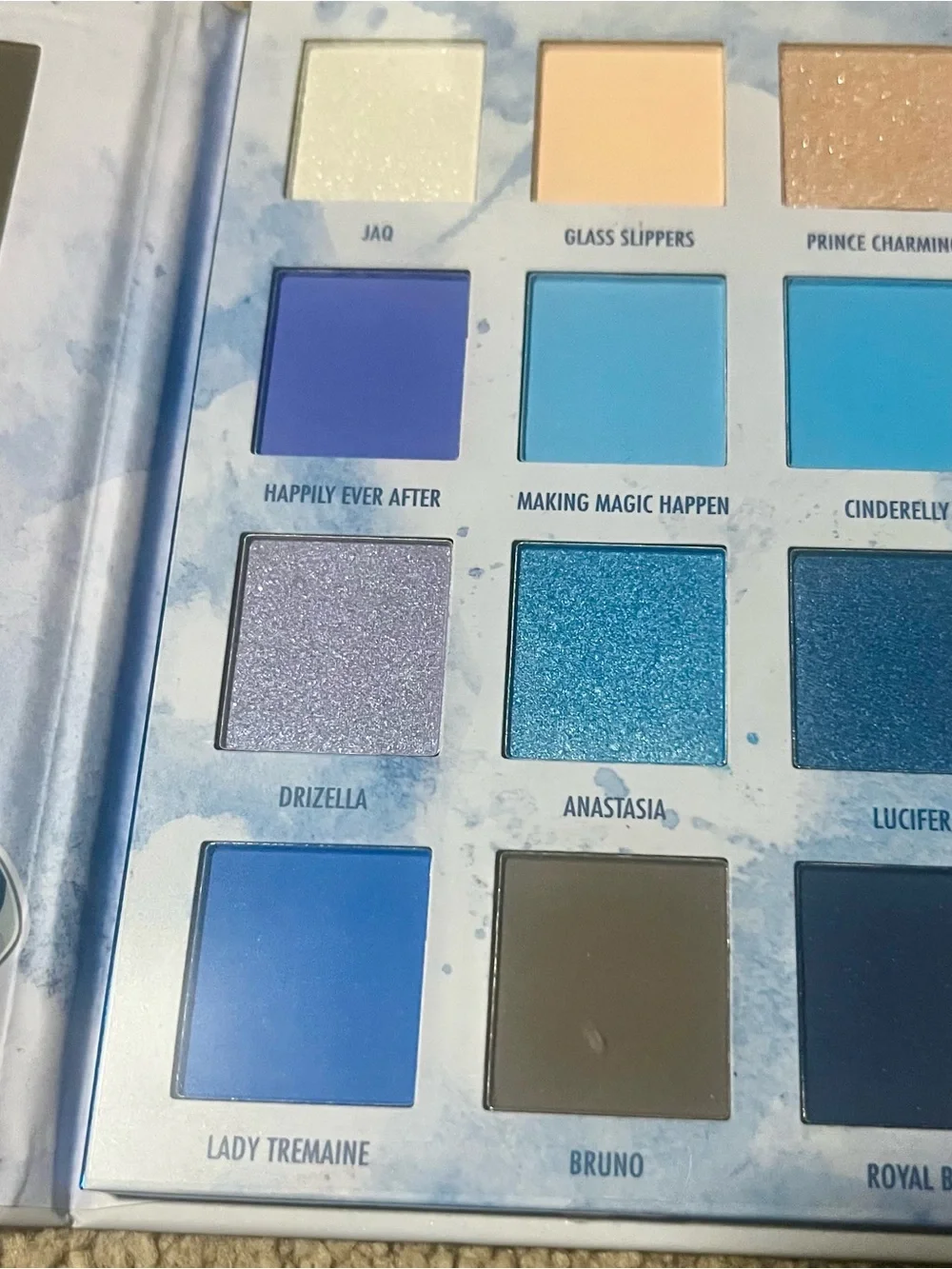 Neutral and Earth Tone Eyeshadow Palette - 12 Shade Matte & Shimmer Set